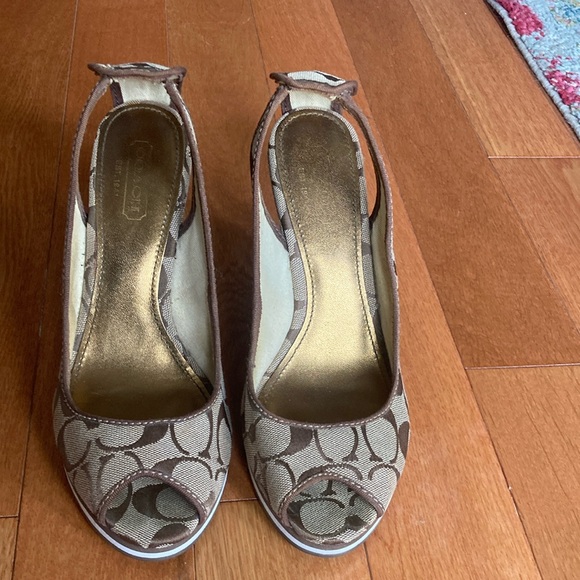 Coach wedge heels 8.5 - Picture 2 of 9